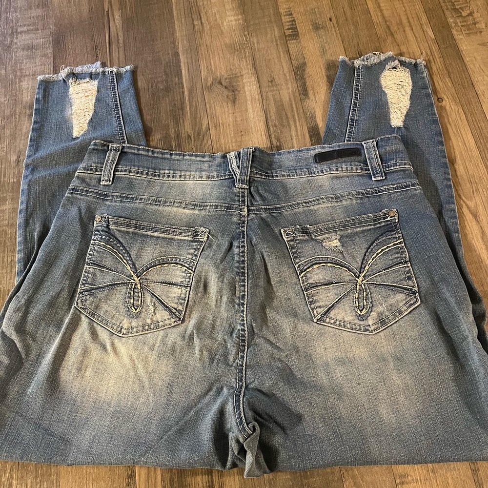 Wallflower Stylish Blue Distressed Women Jeans Skinny 14